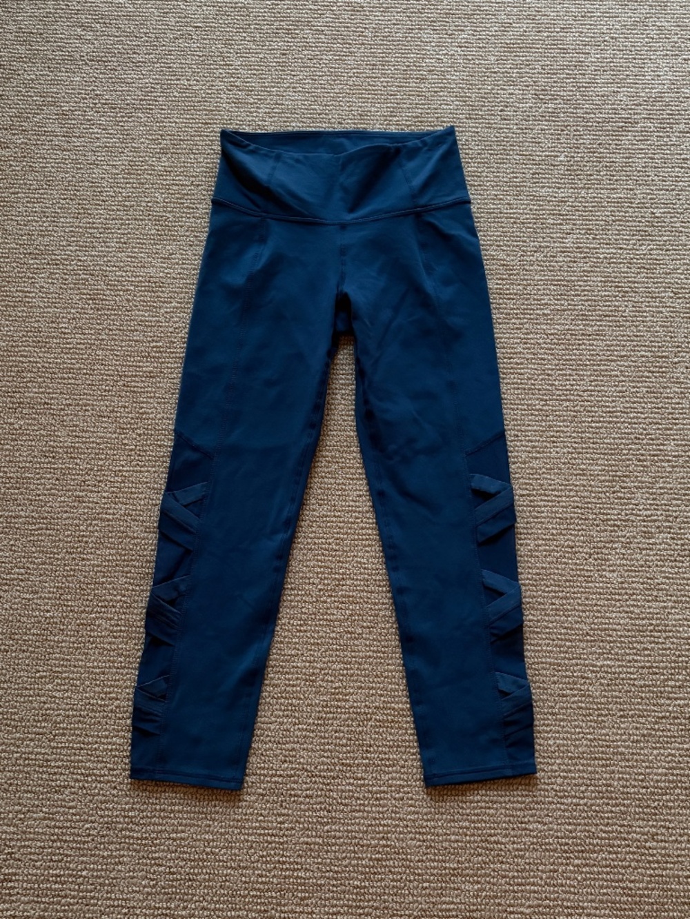 Women's Athleta HR Mesh Capri Leggings, Size XS NWT